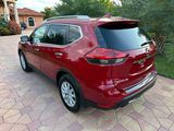 Used 2017 Nissan Rogue SV image 5