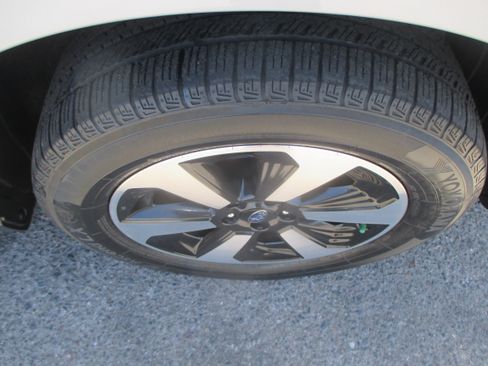 Used 2018 Subaru Forester 2.5i Premium AWD/4WD image 19