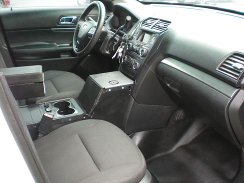 Used 2016 Ford Explorer 4WD Police Interceptor image 5