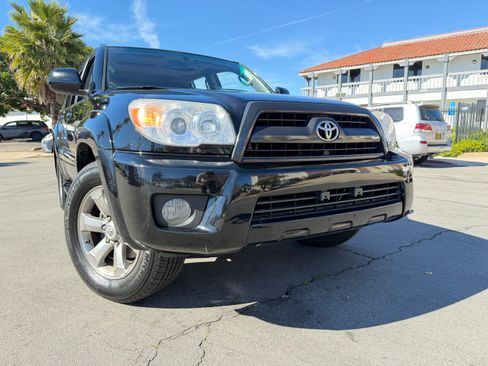 Used 2007 Toyota 4Runner Limited image 17