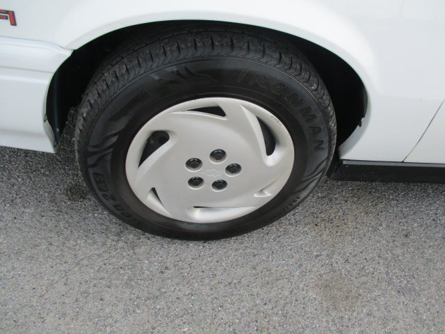 Used 1994 Chevrolet Cavalier RS Convertible FWD image 11