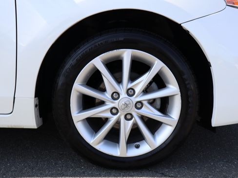 Used 2012 Toyota Prius V Five image 32