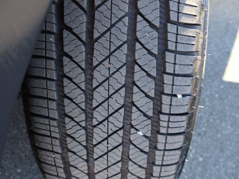 Used 2018 Land Rover Discovery HSE image 44