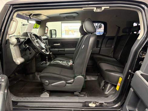 Used 2008 Toyota FJ Cruiser 4WD image 9