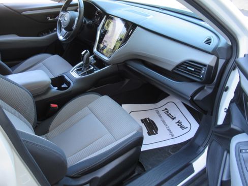 Used 2022 Subaru Outback Premium image 15
