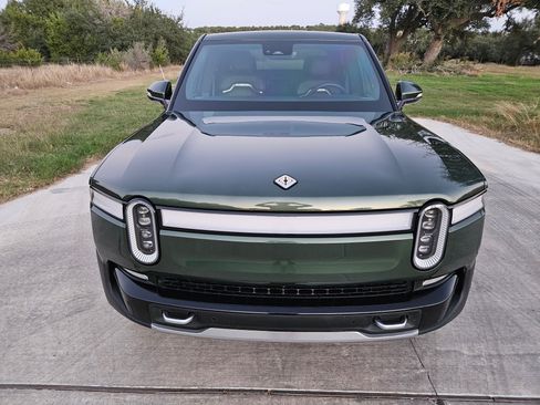 Used 2022 Rivian R1T Launch Edition image 6