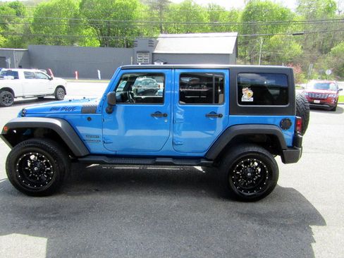 Used 2016 Jeep Wrangler 4WD Unlimited Sport image 6
