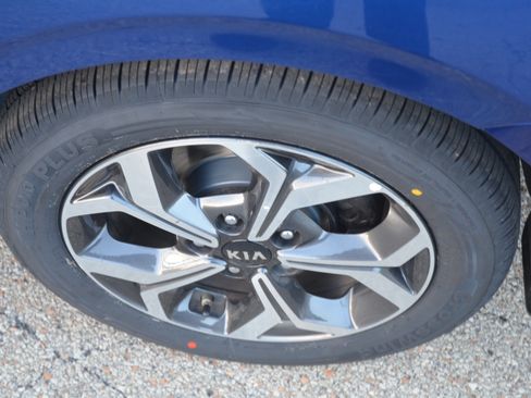 Used 2020 Kia Forte LXS image 21