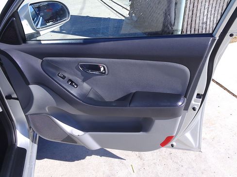 Used 2010 Hyundai Elantra SE image 11