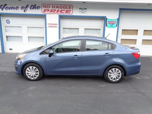 Used 2016 Kia Rio LX image 4