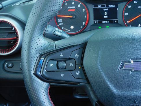 Used 2024 Chevrolet Trax RS image 23