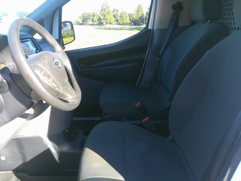 Used 2018 Nissan NV200 SV image 12