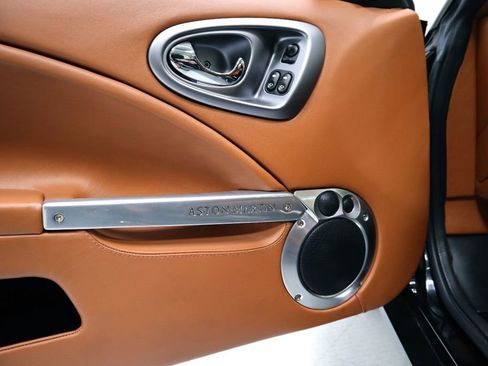 Used 2003 Aston Martin Vanquish image 34