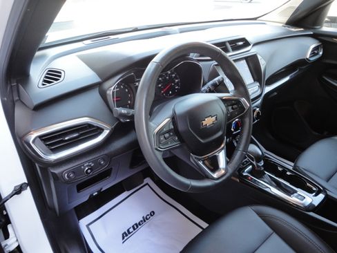 Used 2023 Chevrolet TrailBlazer ACTIV image 12