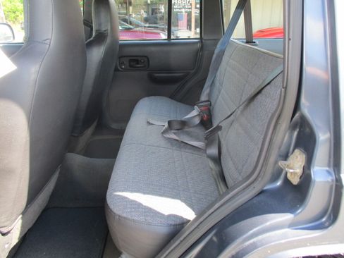 Used 2001 Jeep Cherokee 4WD Sport 4-Door image 19