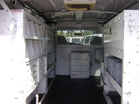 Used 2006 Ford E-350 and Econoline 350 image 11