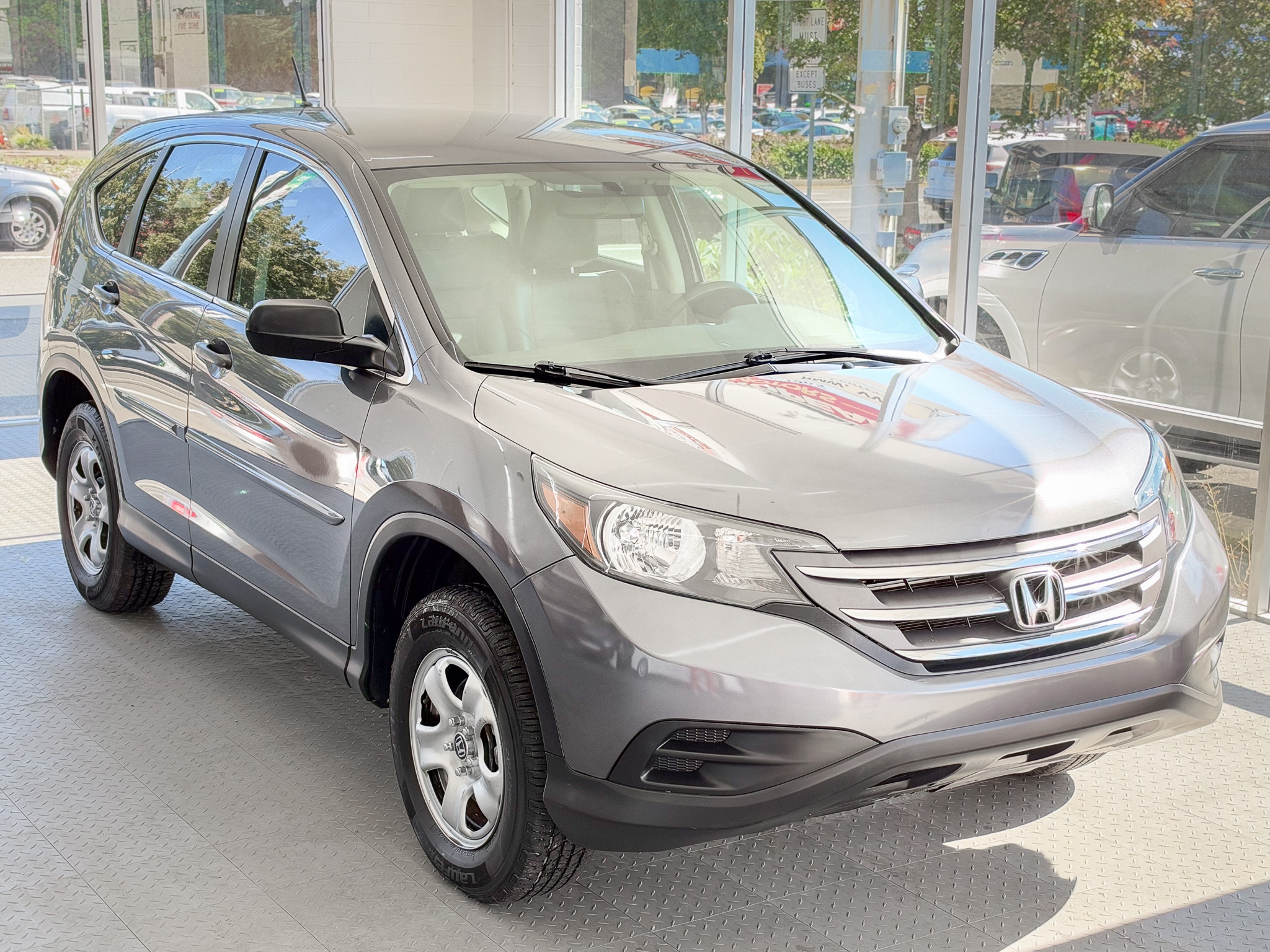 Used 2014 Honda CR-V AWD LX image 1
