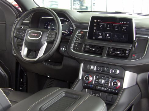Used 2024 GMC Yukon XL 2WD SLT image 27