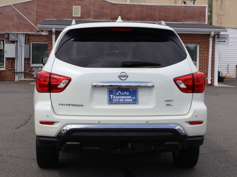 Used 2019 Nissan Pathfinder SL image 6