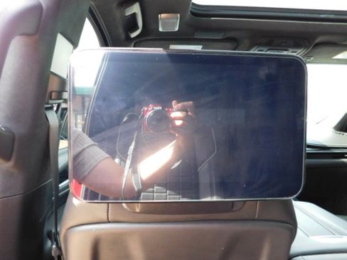 Used 2023 Cadillac Escalade V image 28