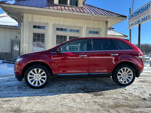 Used 2015 Lincoln MKX image 2