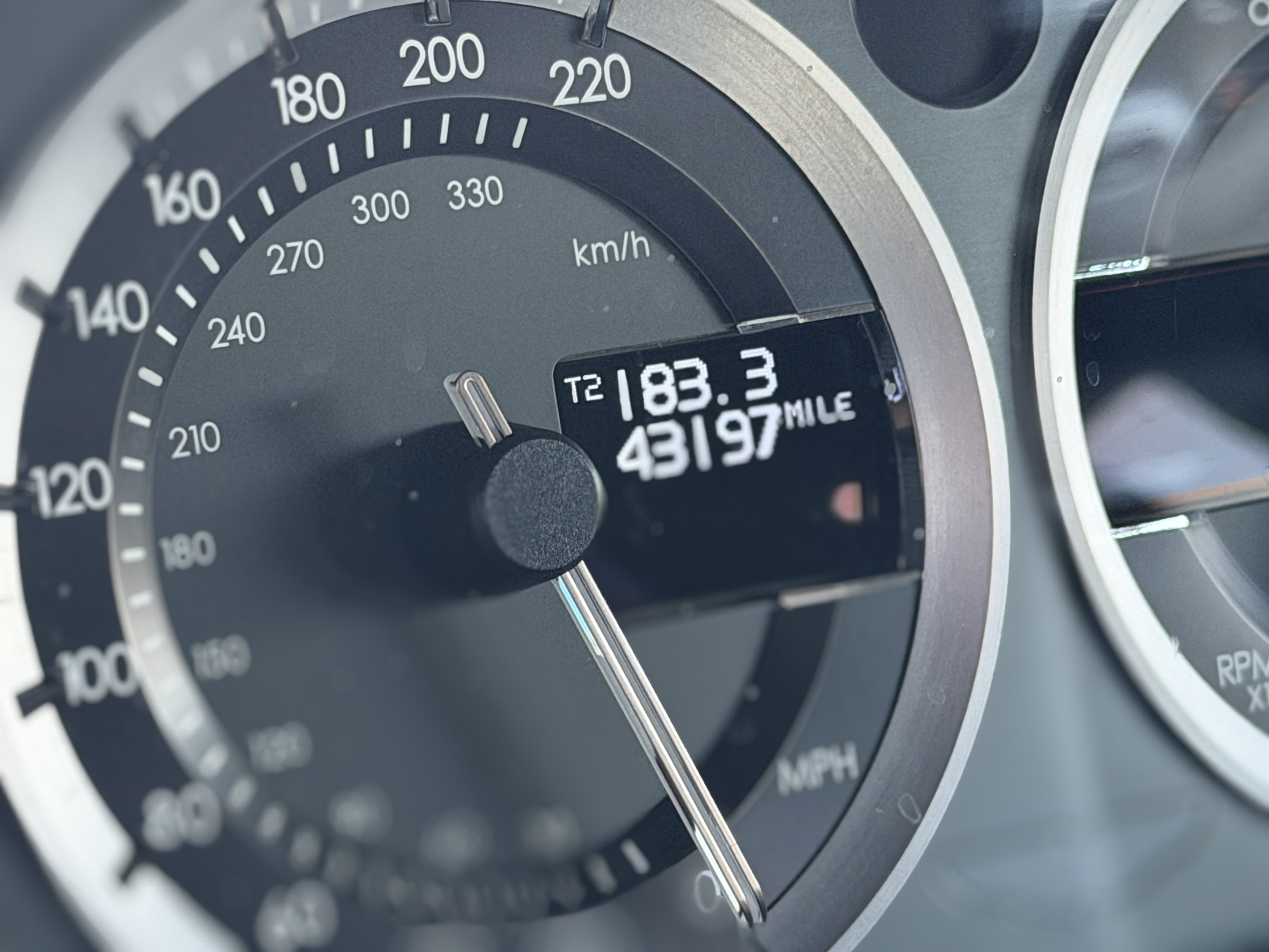 Used 2011 Aston Martin Rapide RWD image 19