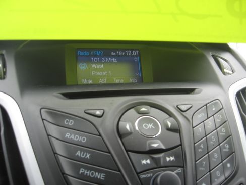 Used 2013 Ford Focus SE image 11