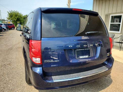 Used 2017 Dodge Grand Caravan GT FWD image 4