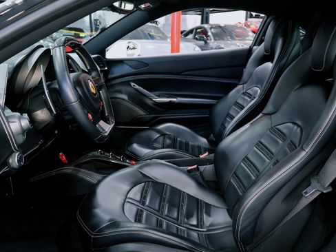 Used 2016 Ferrari 488 GTB RWD image 18