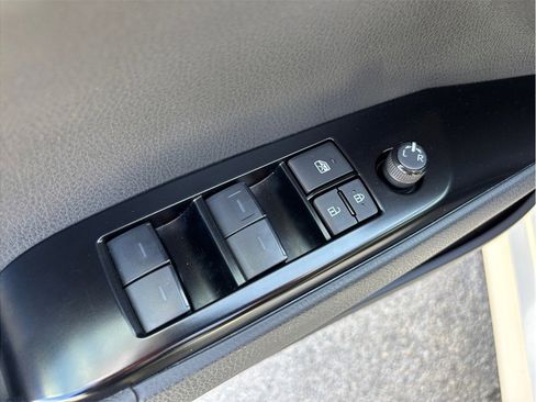 Used 2025 Toyota Camry LE image 18