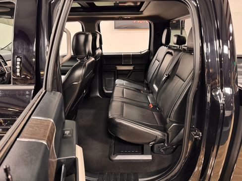 Used 2020 Ford F350 Lariat image 15
