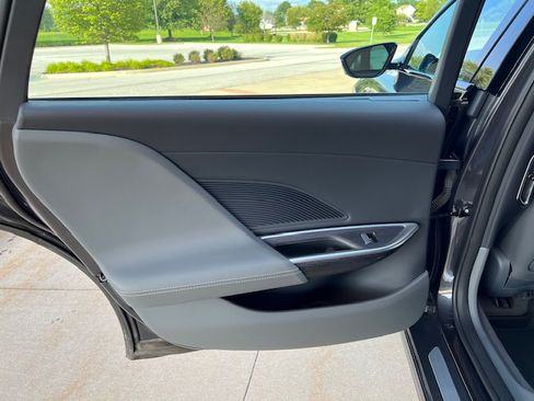 Used 2024 Lucid Air Touring AWD image 13