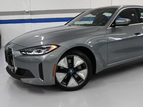 Used 2023 BMW i4 eDrive35 image 5
