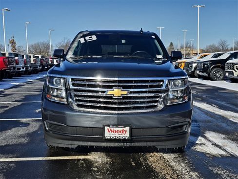 Used 2019 Chevrolet Tahoe LS image 3