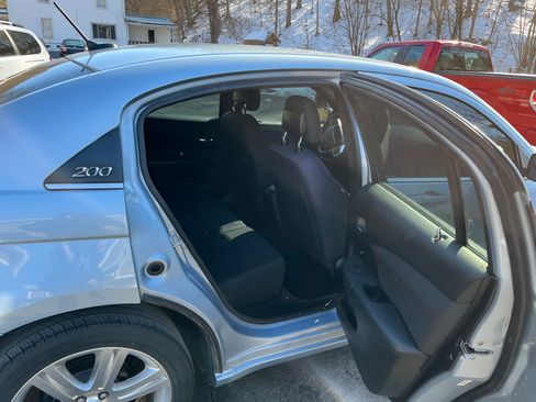 Used 2013 Chrysler 200 Touring image 7