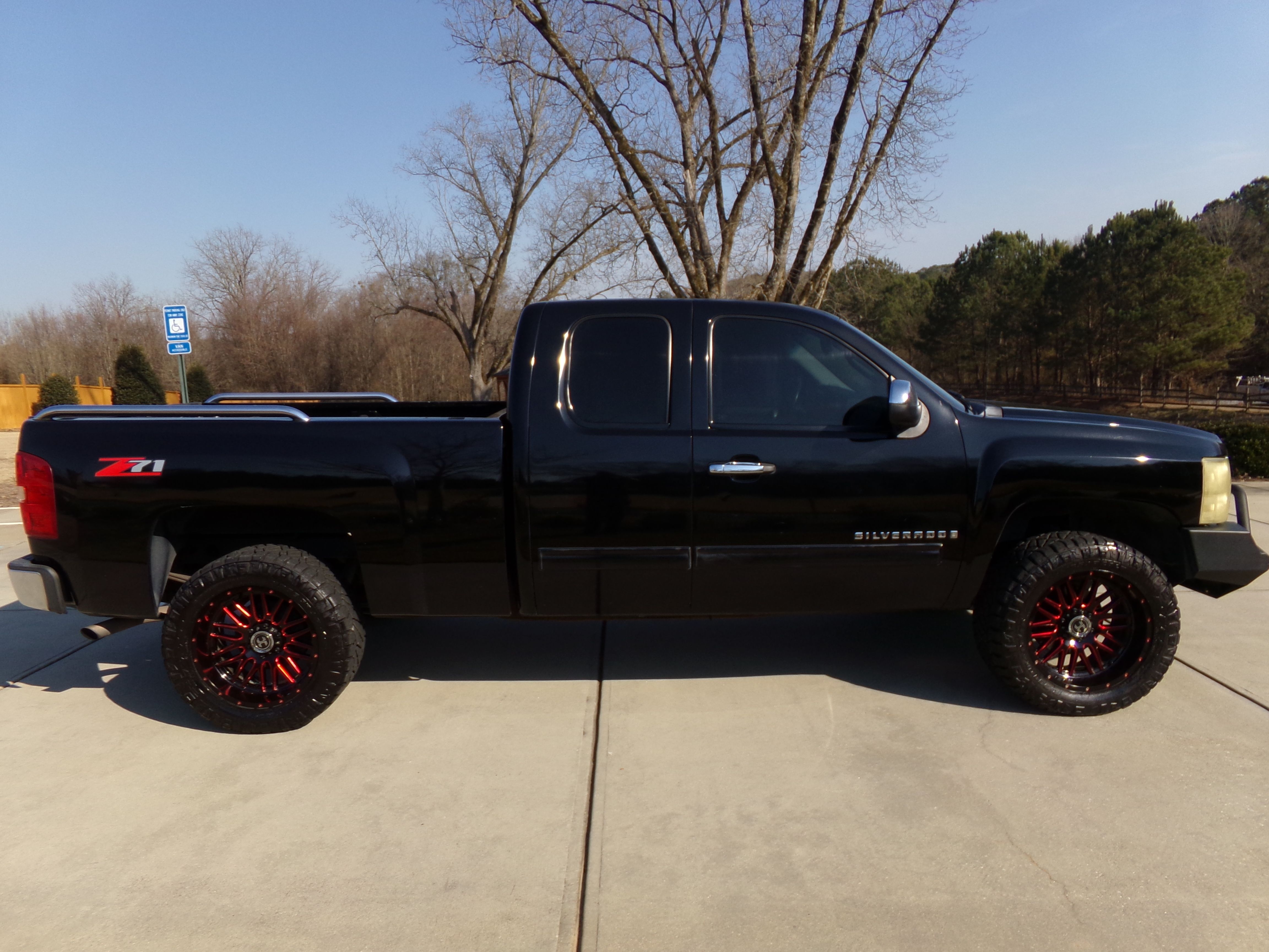 Used 2009 Chevrolet Silverado 1500 LT RWD image 6