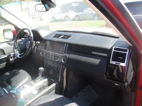 Used 2012 Land Rover Range Rover HSE image 7