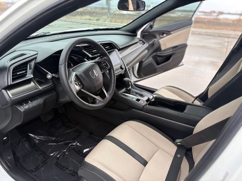 Used 2019 Honda Civic EX image 9