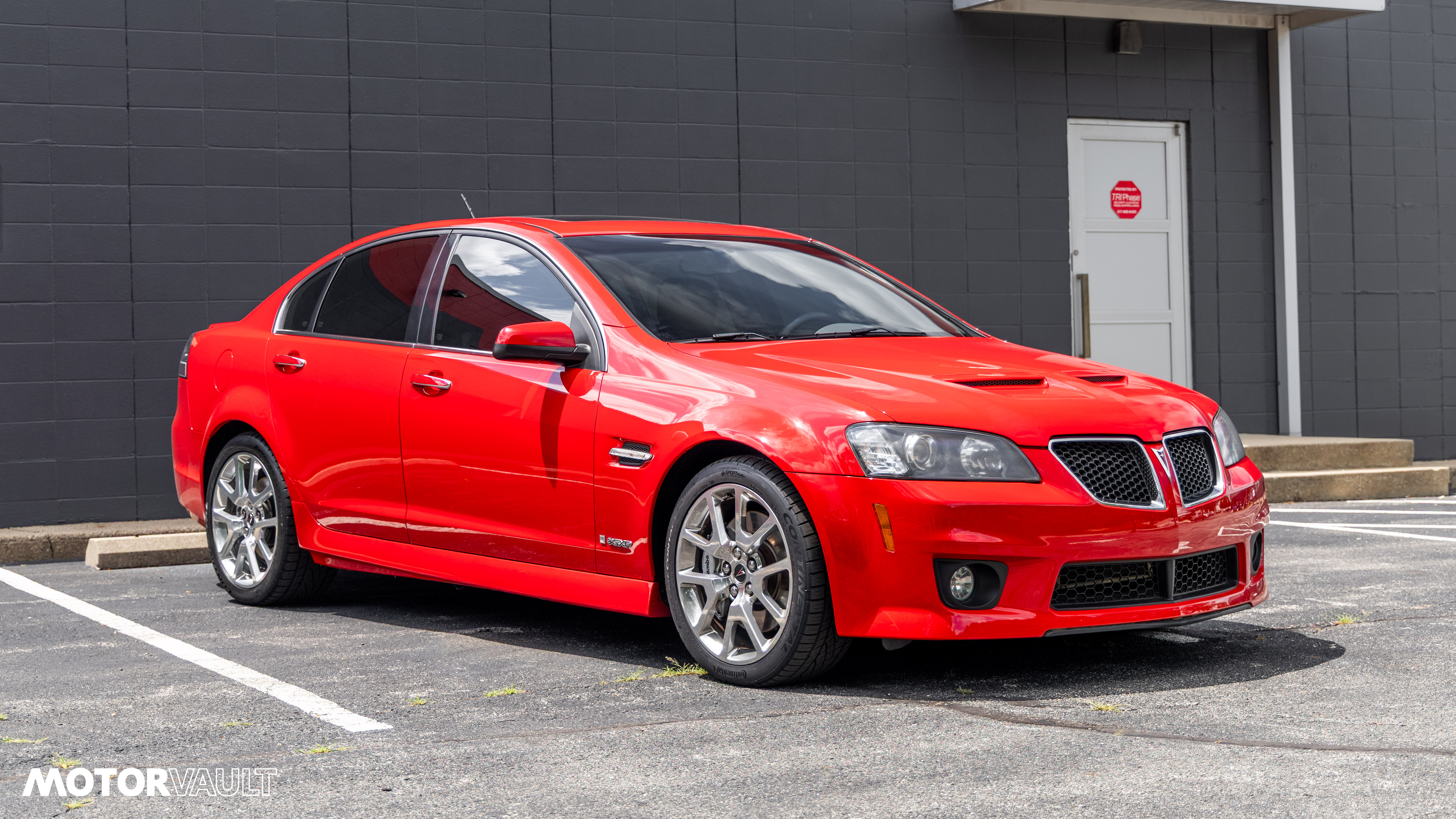 Used 2009 Pontiac G8 GXP RWD image 7