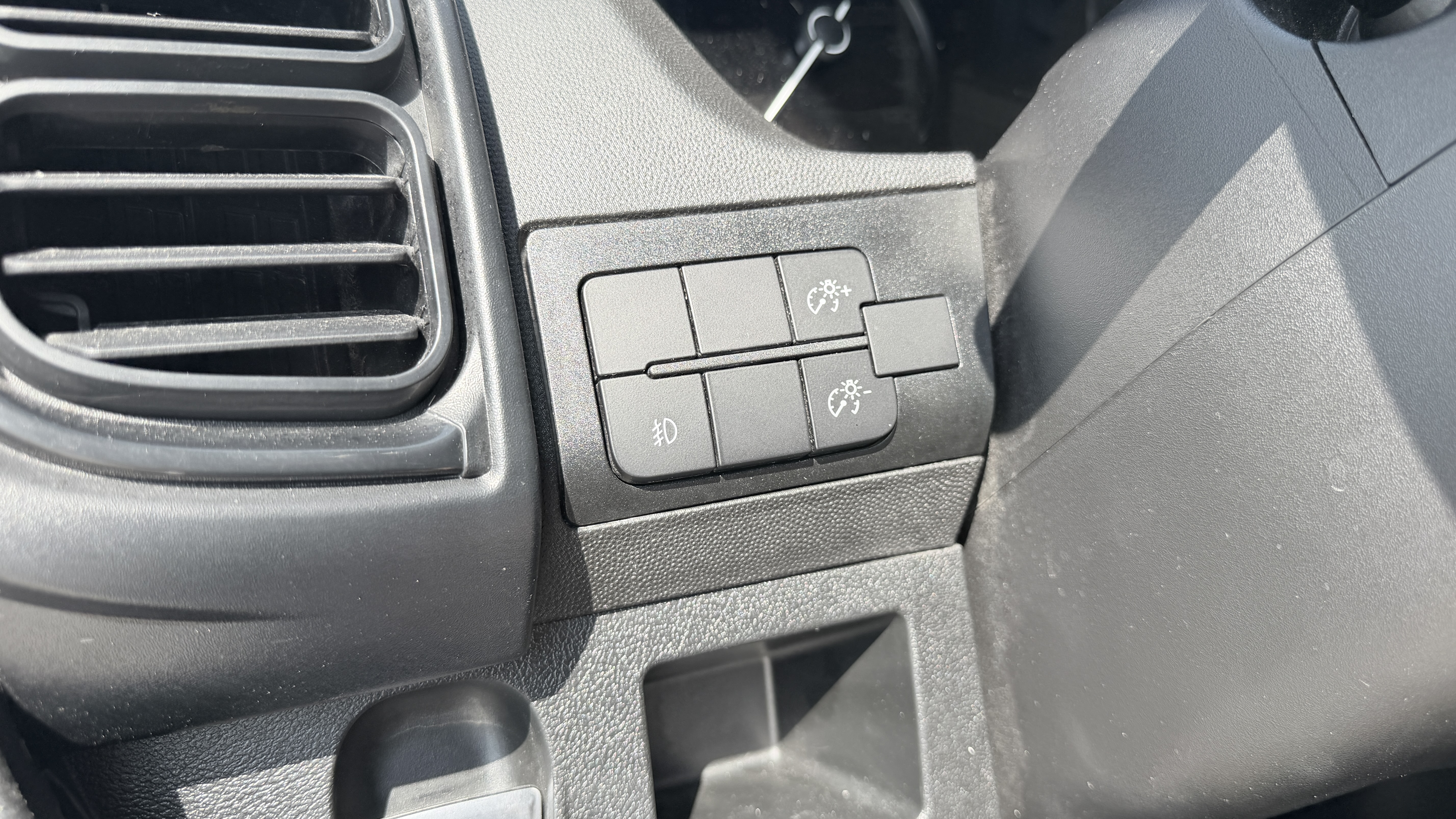 Used 2025 RAM ProMaster 3500 159 High Roof Extended FWD image 16