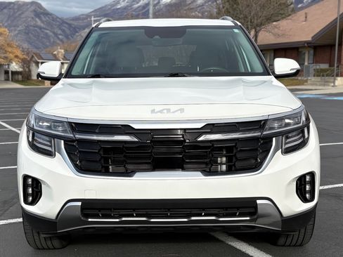 Used 2024 Kia Seltos SX image 2