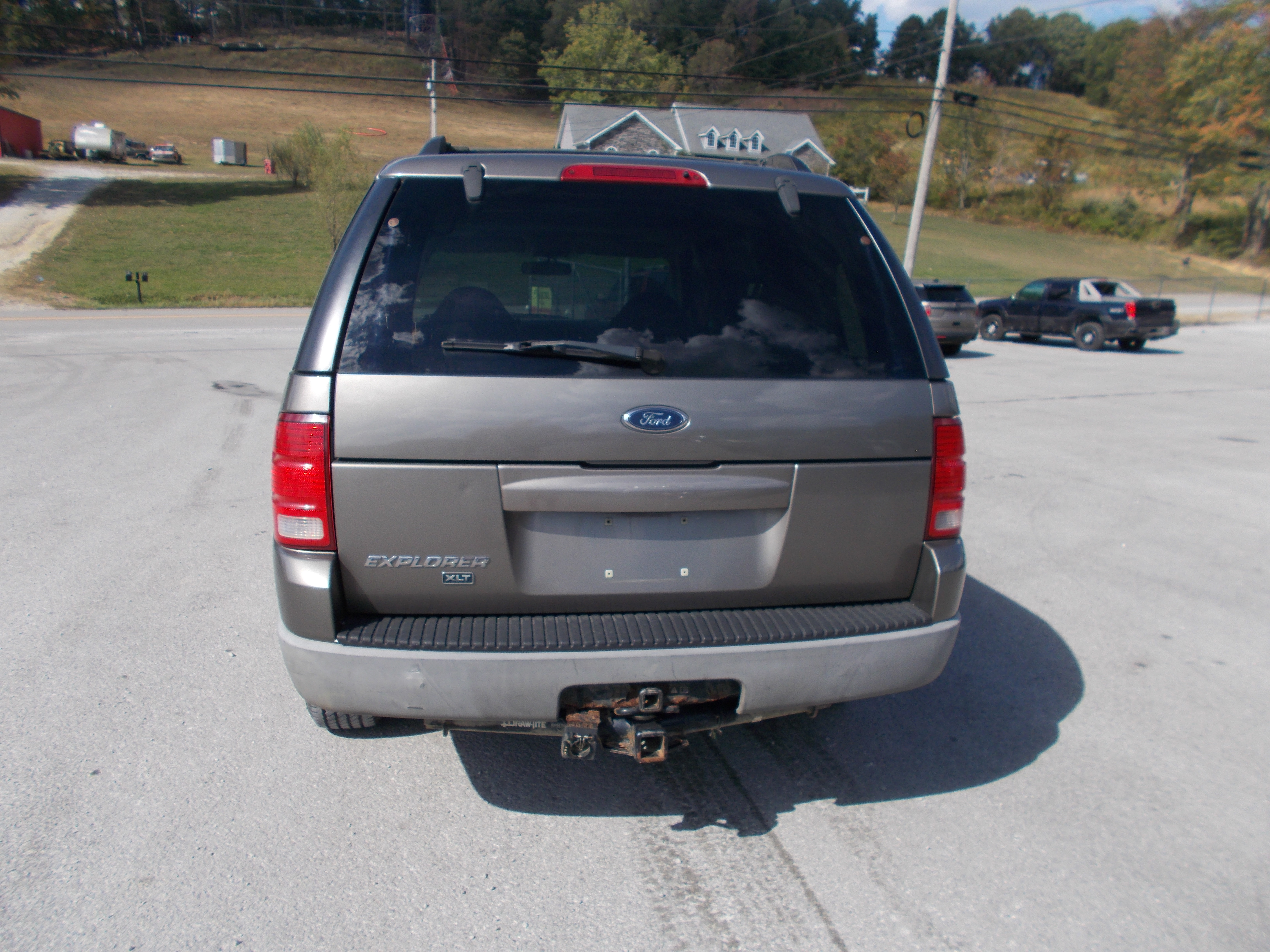 Used 2002 Ford Explorer 4WD XLT image 3