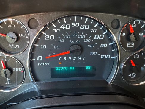 Used 2016 Chevrolet Express 3500 LT Extended Passenger RWD image 9