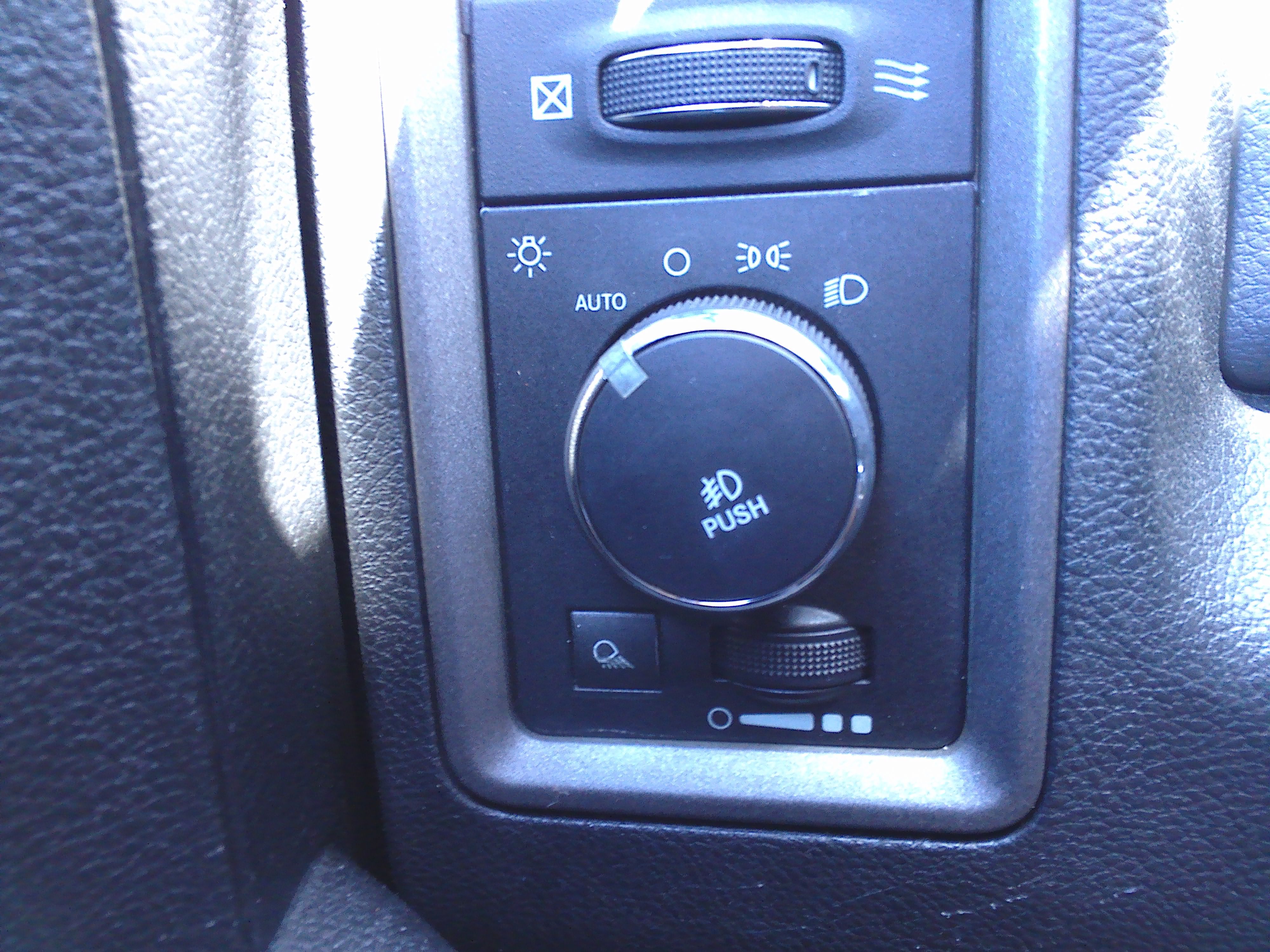 Used 2013 RAM 1500 2WD Crew Cab Express image 28