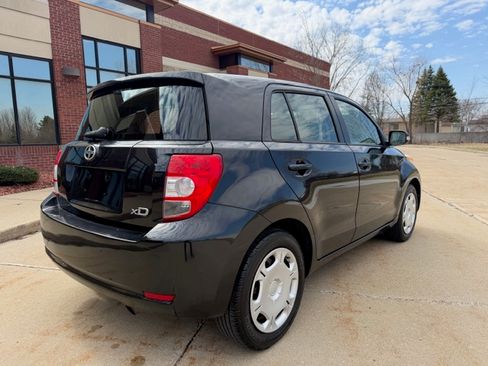 Used 2009 Scion xD image 3