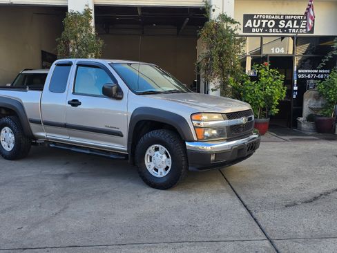 Used 2004 Chevrolet Colorado Z71 image 2