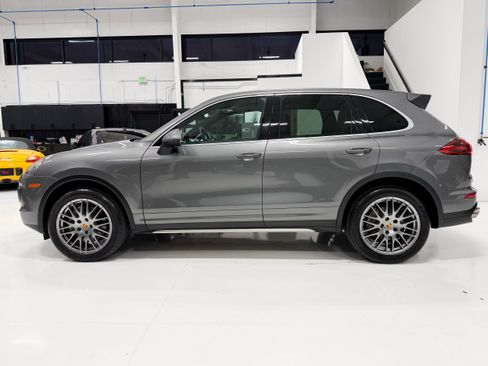 Used 2018 Porsche Cayenne S image 4