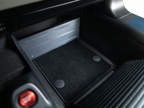 Used 2022 Ford GT RWD image 26