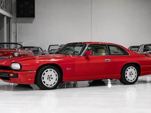 Used 1993 Jaguar XJR-S RWD image 1