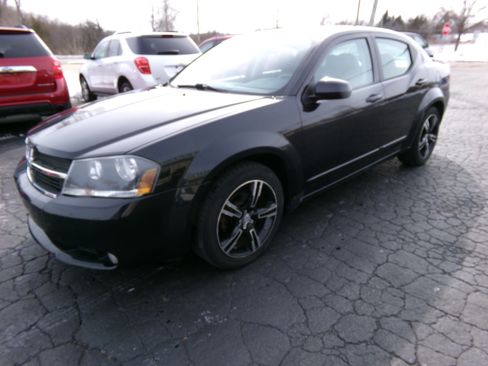 Used 2008 Dodge Avenger R/T image 1